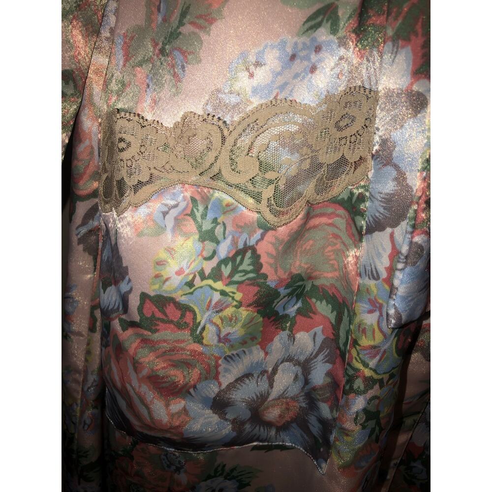 Victoria's Secret Gold Label 90s Robe Size L Pink Floral Lace Wrap Belt Pockets - Picture 4 of 11